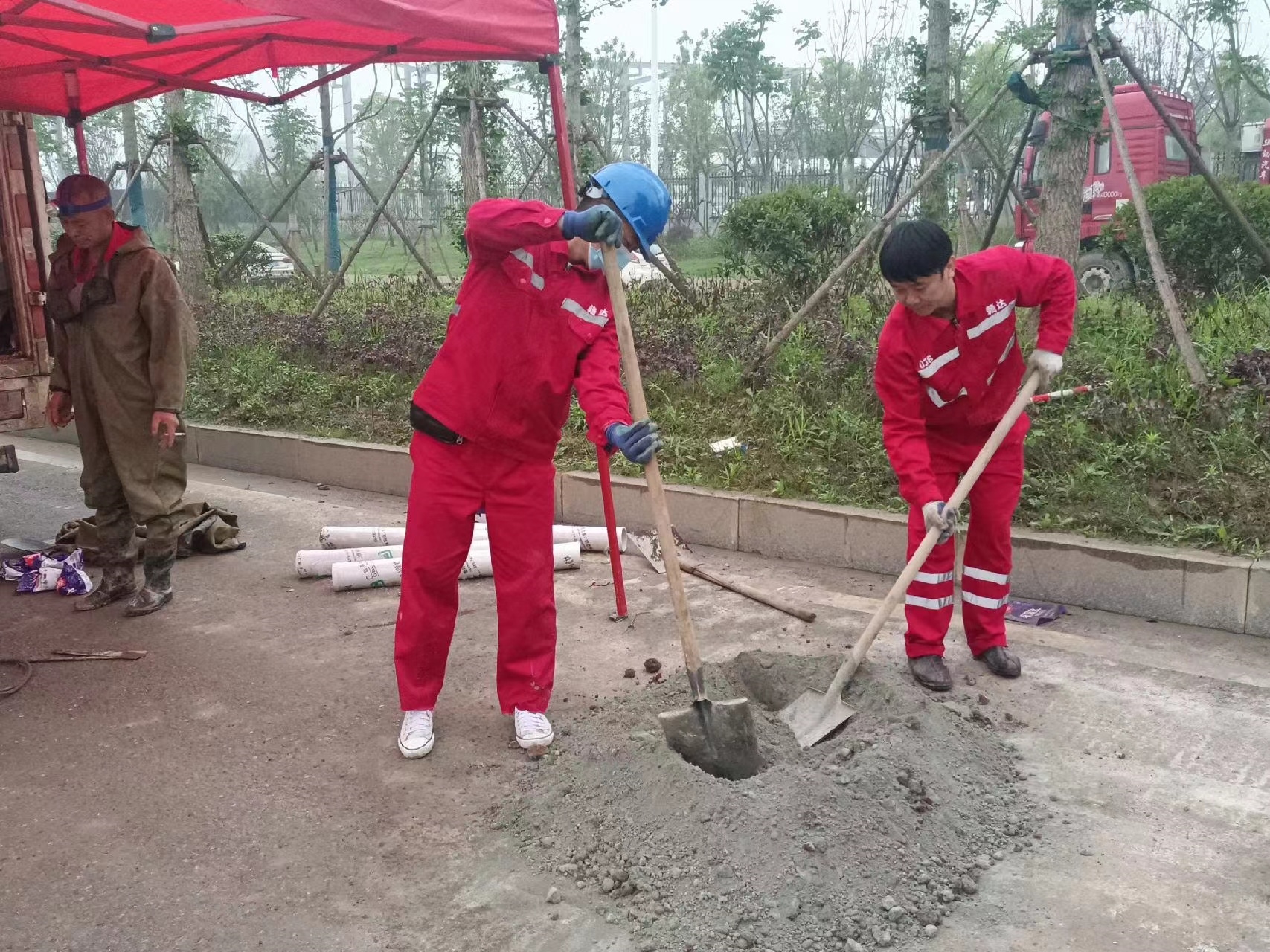 新邵管道疏通哪家好】及时进行市政管道清淤